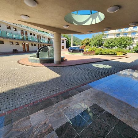 شقة Kristoff Plaza Trencianske Teplice Trenčín المظهر الخارجي الصورة