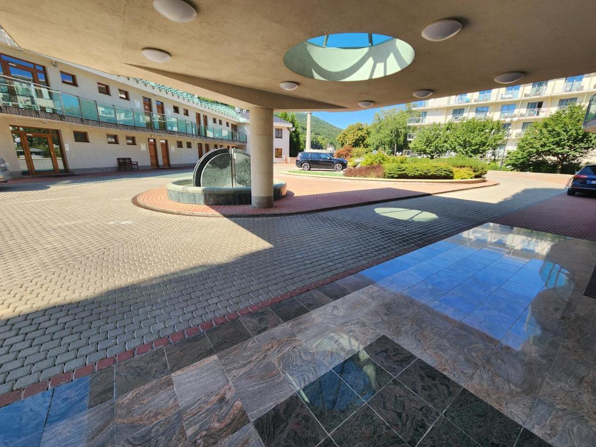 شقة Kristoff Plaza Trencianske Teplice Trenčín المظهر الخارجي الصورة